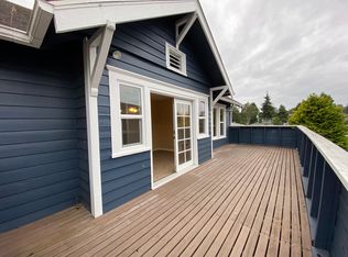 8341 28th Ave NW, Seattle, WA 98117