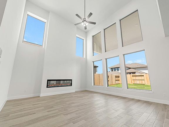 3rd image of 16606 Harmony Lea Ln