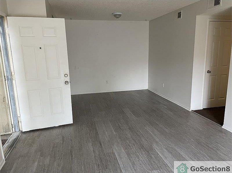1st image of 149 W 6th St APT 53