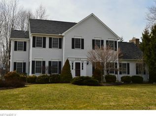 5966 Laurawood Ln, Hudson, OH 44236