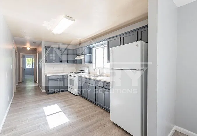 3 bed, 2.0 bath, 1250 sqft, $2,899 — Photo 3