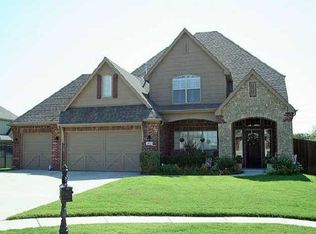 1401 S Eucalyptus Ln, Broken Arrow, OK 74012