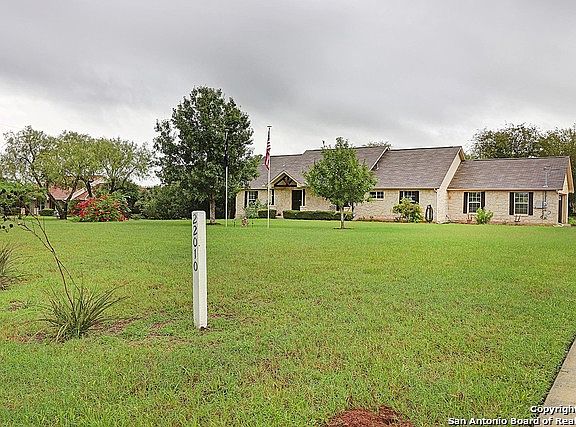 3rd image of 22010 Savannah Hts