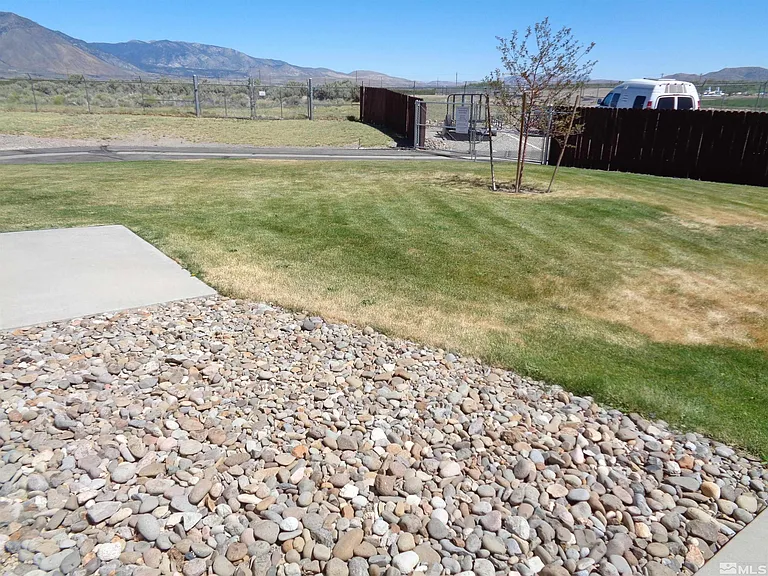 1785 Shamrock Cir — Photo 17