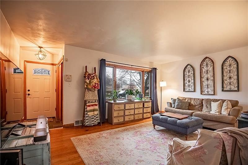 819 Lyle Dr, Hermitage, PA 16148 Zillow