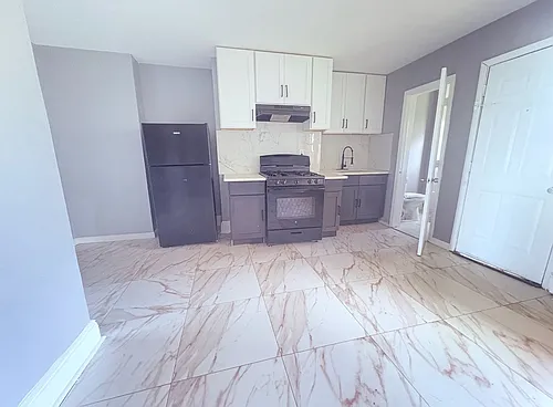 540 River St #1A Photo 1