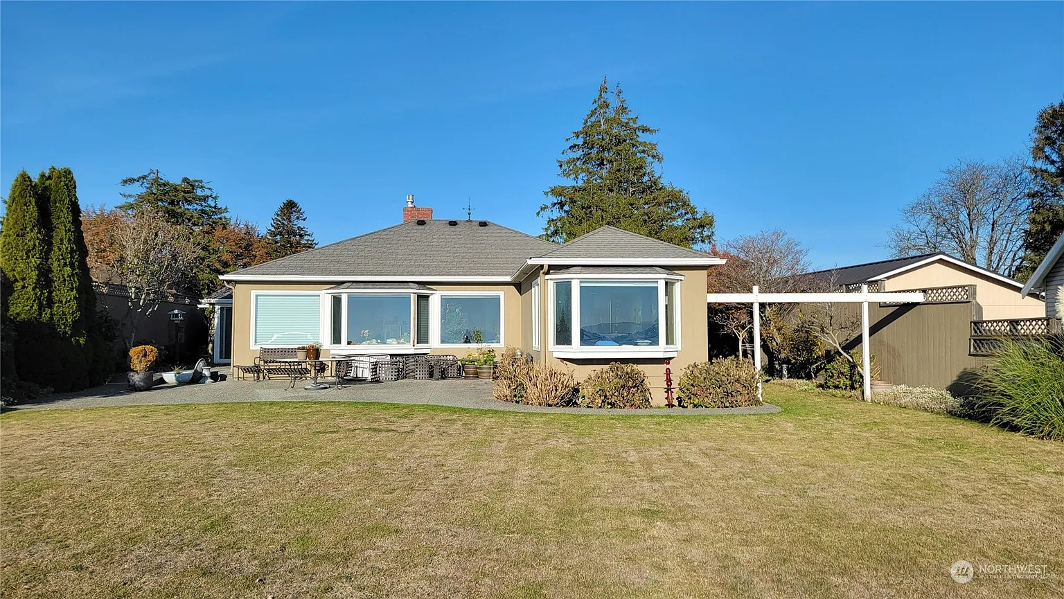 2863 Seaview Circle photo 1