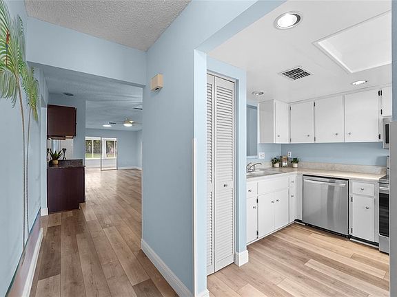 2nd image of 3351 STONEHAVEN COURT W #C