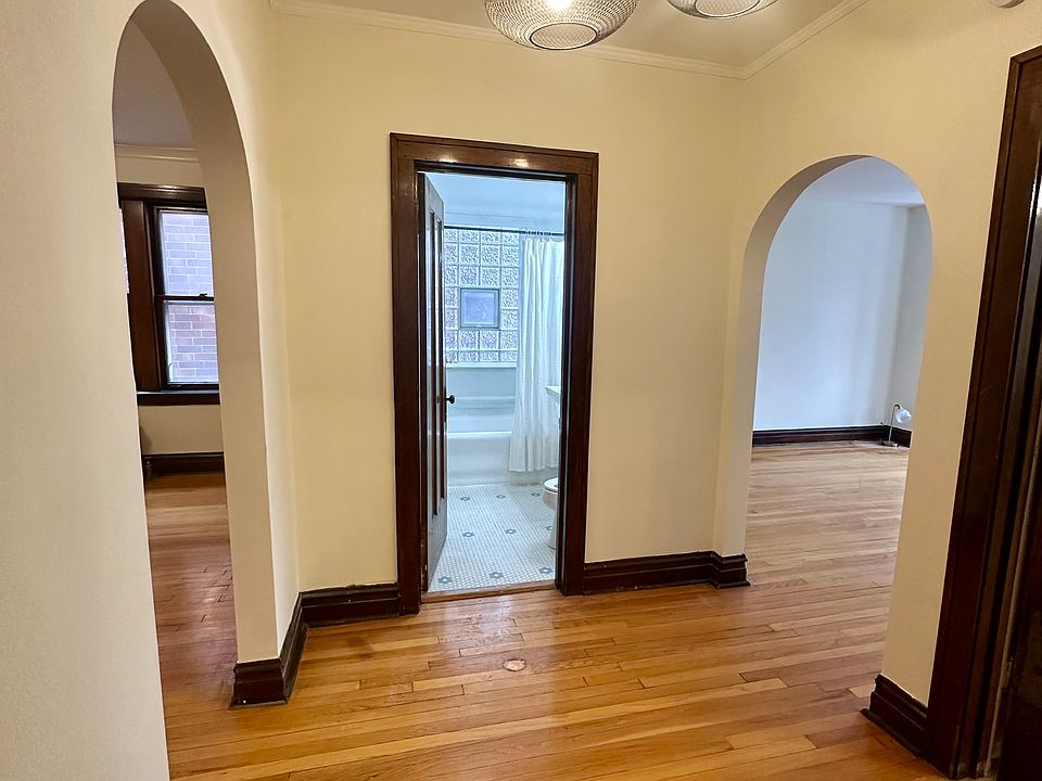 Looking into foyer from front entrance