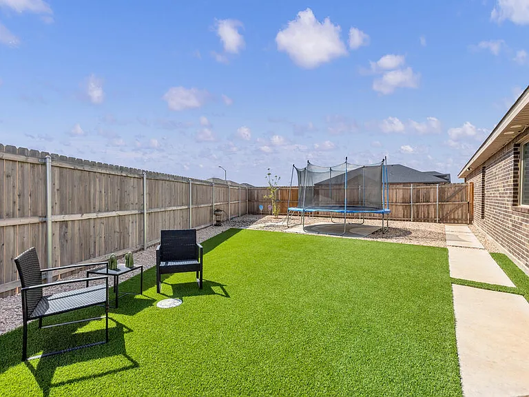 2512 Blazing Saddle Blvd — Photo 25