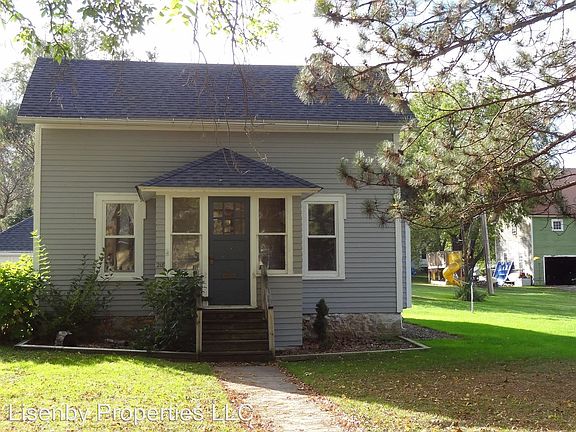 2nd image of 218 Grand Ave