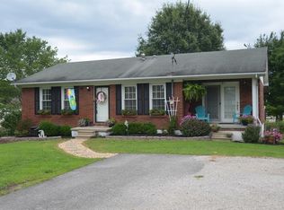 181 Red Lick Rd, Irvine, KY 40336