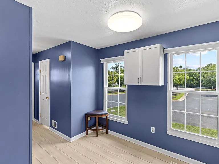 5411 Castlestone Dr — Photo 10