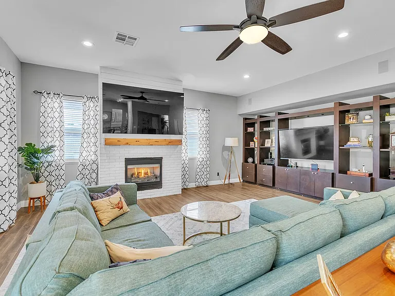 296 Doe Run Cir — Photo 148