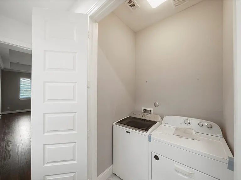 2807 Wichita St — Photo 14