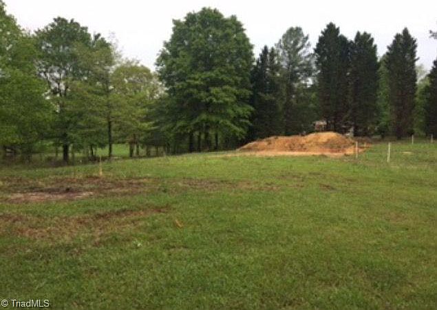 2nd image of 7774 Eversfield Rd