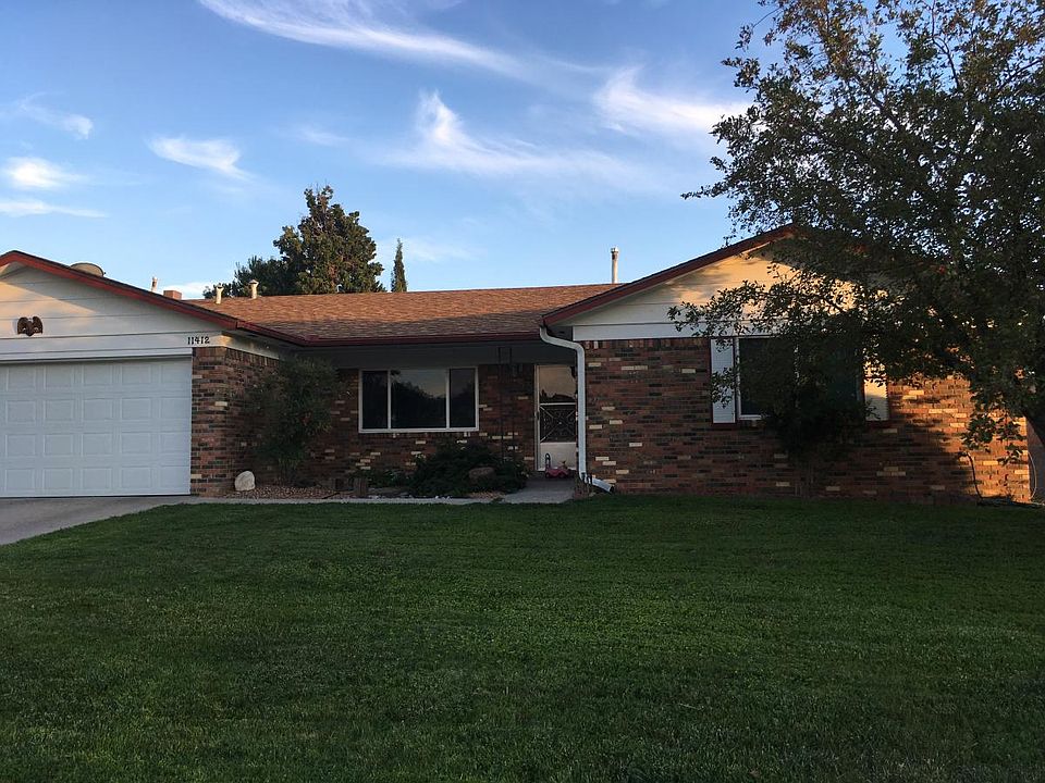 1st image of 11412 Manitoba Dr NE