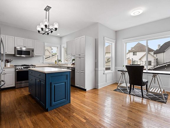 3rd image of 46405 Ashby Dr