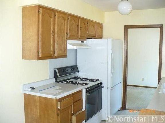 3rd image of 5727 Humboldt Ave N