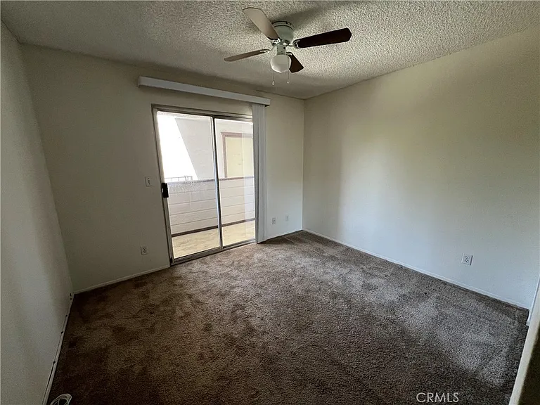 569 E St #30 — Photo 7