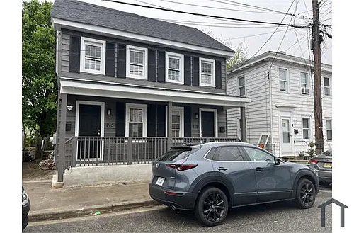 215 Church St Photo 1