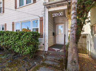 4320 SE Hawthorne Blvd, Portland, OR 97215