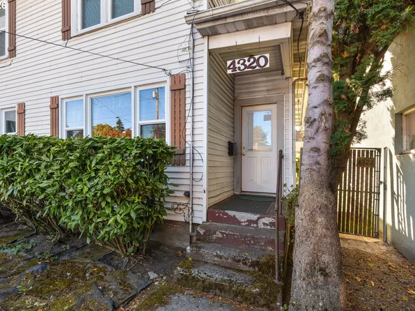 4320 SE Hawthorne Blvd, Portland, OR 97215