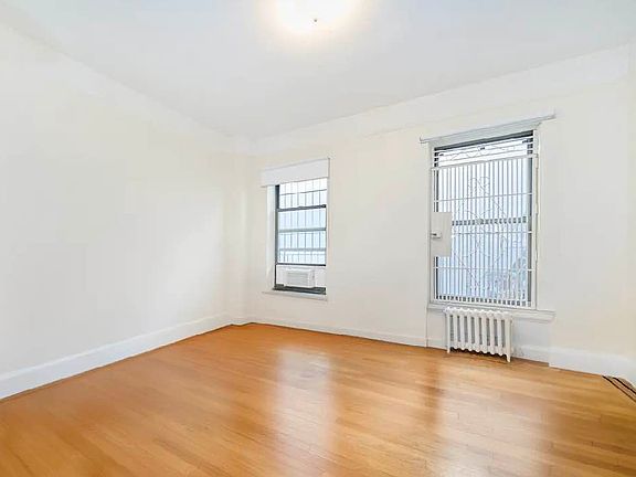 4th image of 78 Manhattan Ave APT 4K
