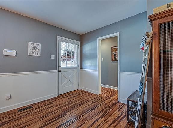 5th image of 312 Paradise Cir