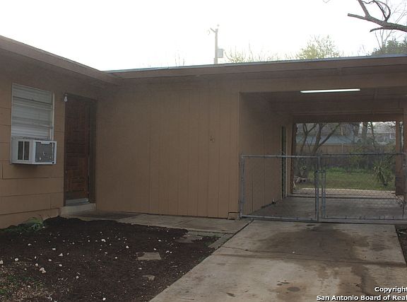 3rd image of 170 Morning Valley Dr