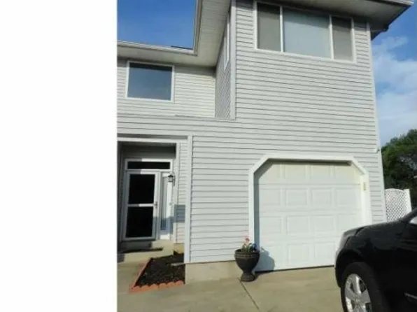 2 O'Rourke Ct, Newark, DE 19702