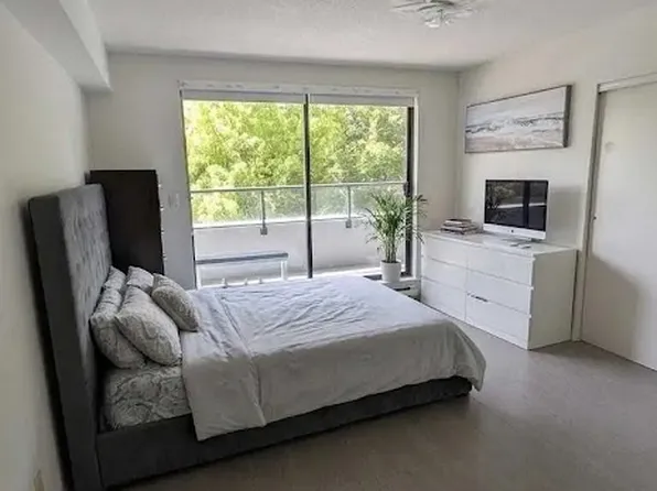 6611 Cooney Rd, Richmond, BC