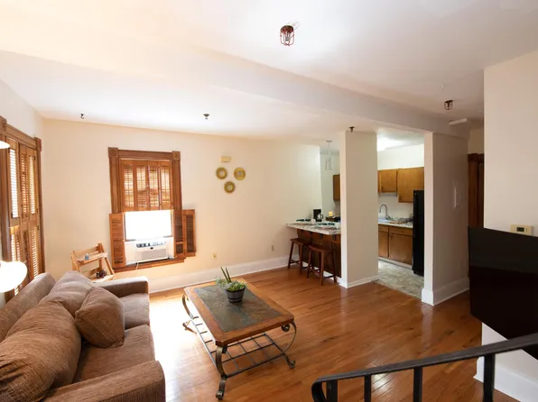 129 Green St APT 3, Syracuse, NY 13203