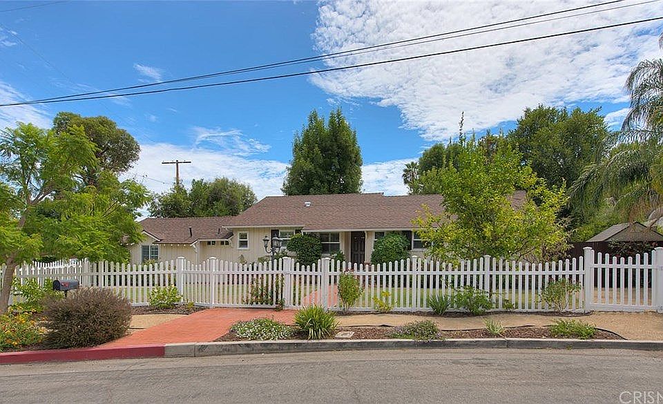 1st image of 20928 De Mina St