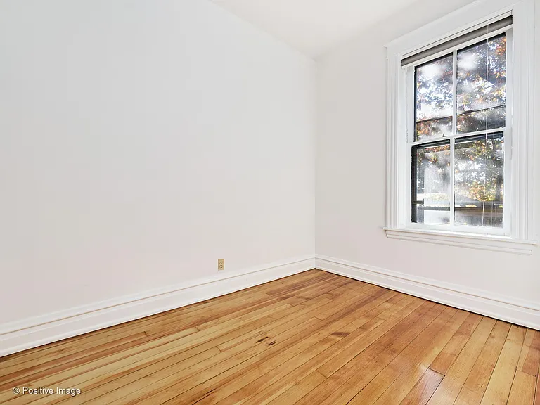 2023 W Roscoe St #3R — Photo 6