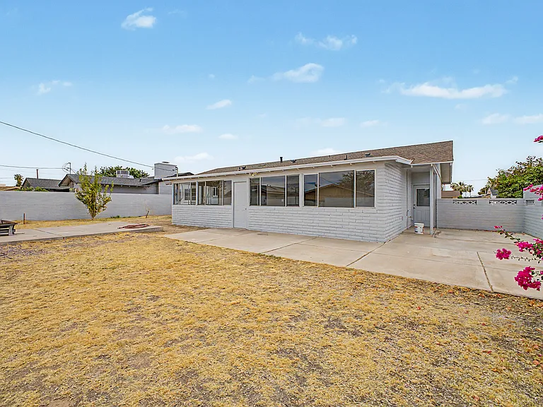 416 W Ivanhoe Pl — Photo 24
