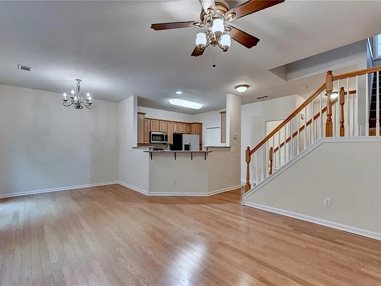 1641 Tailmore Ln — Photo 7