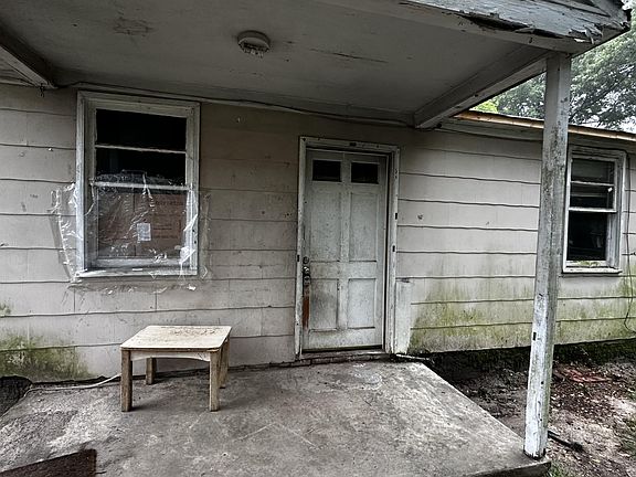 2nd image of 323 Hill Ave NW