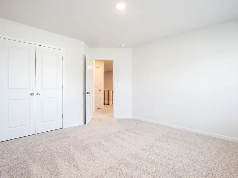 1020 Point Place Dr — Photo 16