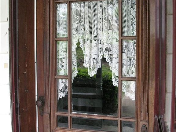 4th image of 403 Water St