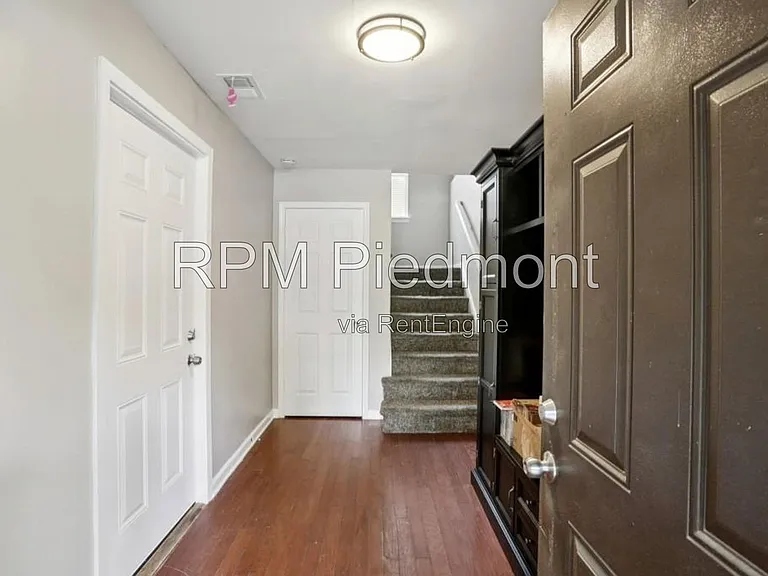 751 Prince Pl NW — Photo 6