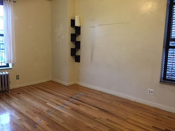 5th image of 434 E 115th St APT 5C