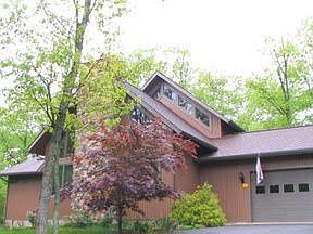1st image of 225 Pleasant Ln