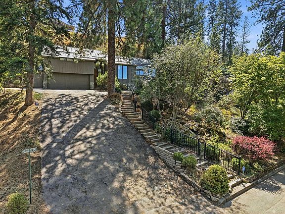 4th image of 4908 E 50th Ave