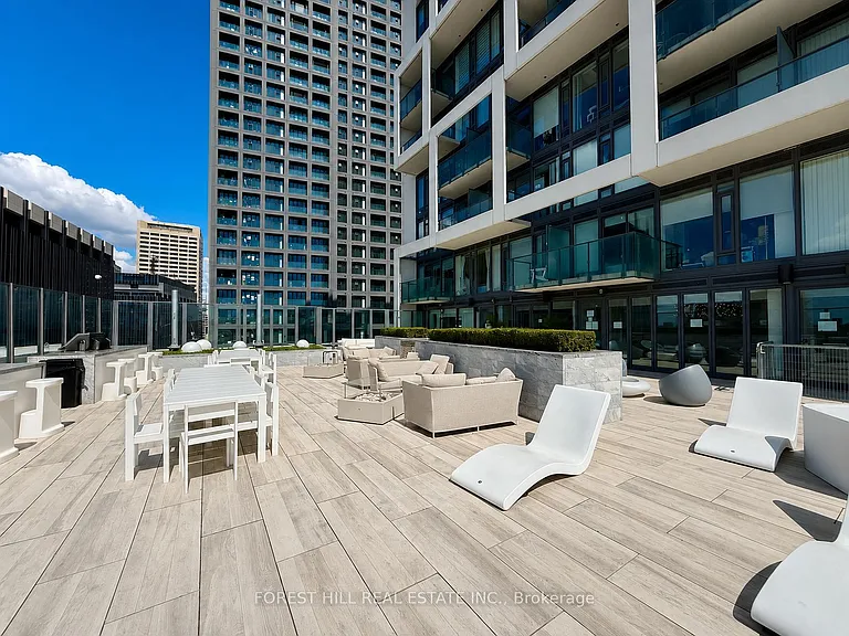 8 Hillsdale Ave E #724 — Photo 17