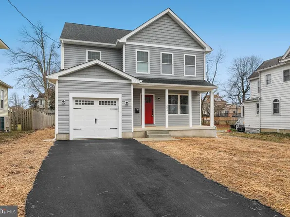 324 W Evesham Ave, Magnolia, NJ 08049