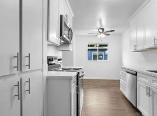 Sheri Hill Apartments - Raleigh Hills with Portland Conveniences, Portland, OR 97225