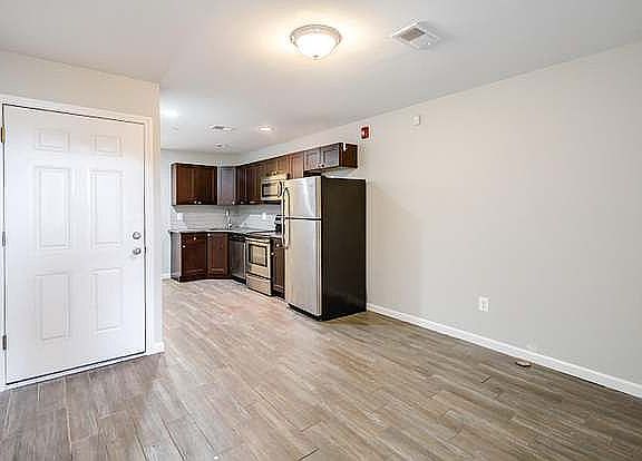 2nd image of 2311 N Park Ave
