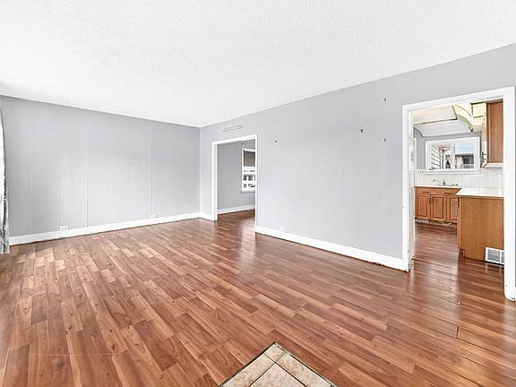 5th image of 5040 S 46th St