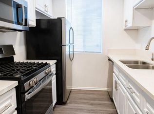 314 South Manhattan Place, Los Angeles, CA 90020
